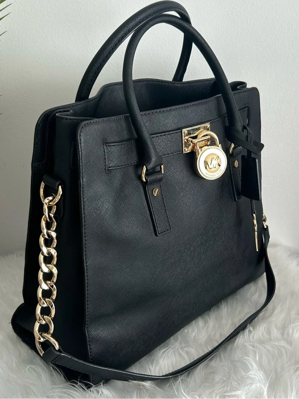 Michael Kors Hamilton Black Saffiano Leather Satchel Tote Lock Key crossbody